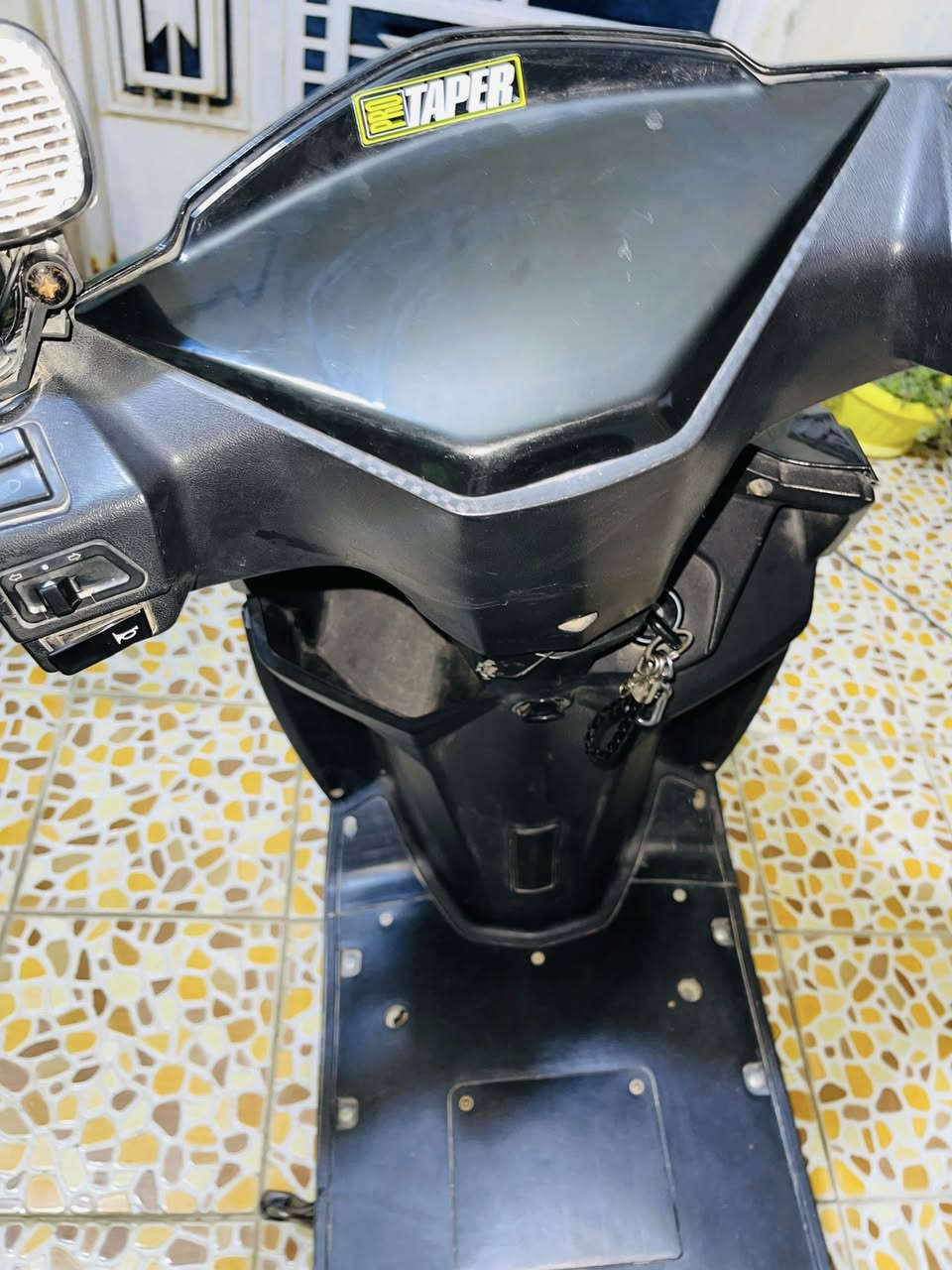 دراجه شحن للبيع
سلام عليكم دراجه شحن للبيع  نوع سكنس 

الموديل 2025

البطاريات 6 

التحويلات3

السرعه 70

الرجوع الـ خلف 

شاشه تاب تعرض الك كل عطل

بريكات دهن دسكات هدروليك 

استان صفح وتعليك

بيها قفل الذاتي 

شاحنه اصليه

مسافه تحت صندوق جبيره 

تمشيك بل شحنه وحده 70كيلو 

اي استفسار اتصال و

متواجد واتسـاب 

***********

مكاني ديالى المقداديه
