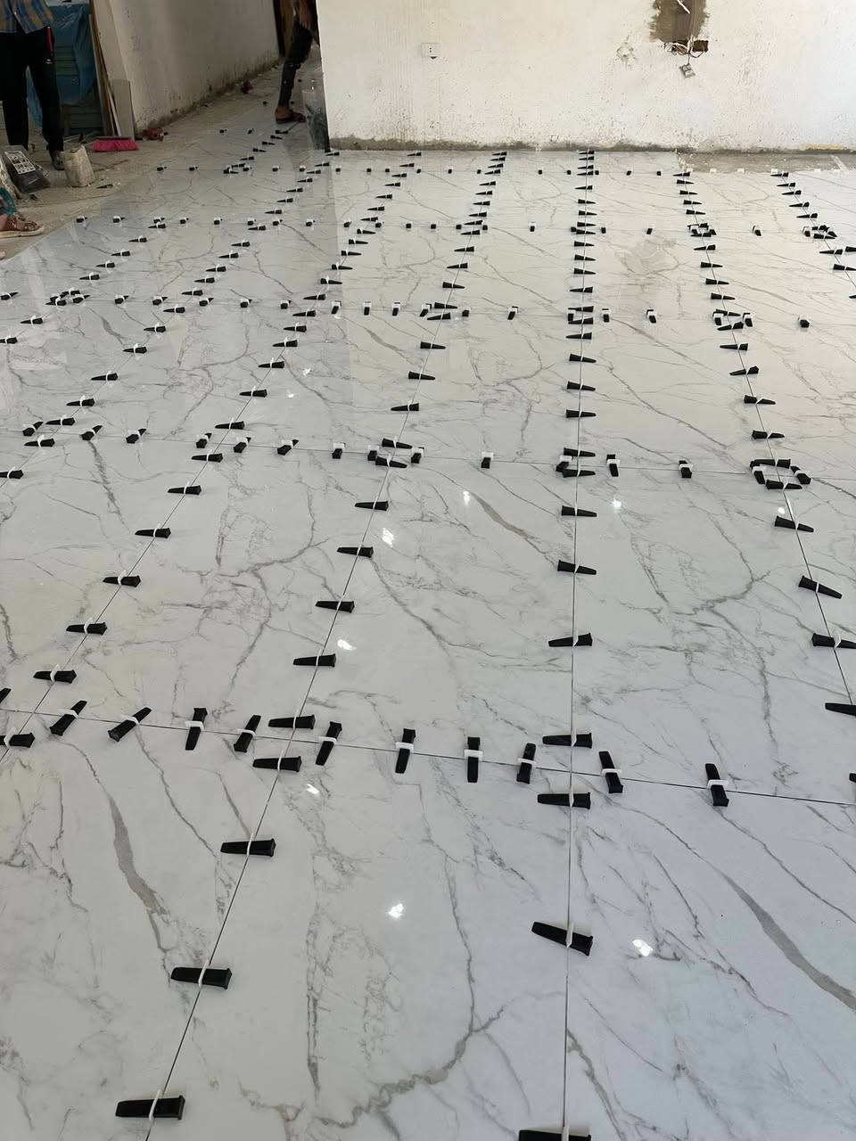 كادرنا اختصاص تطبيك البورسلان
نعمل في بسيس+خبط
مادة جداري ارضيات
 داخل بغداد***********
