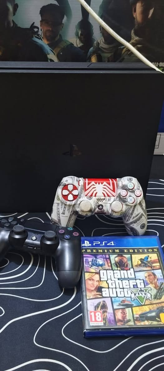 للبيع نظيف وجاهز مع قرص هديه وبسعر بلاش ***********

