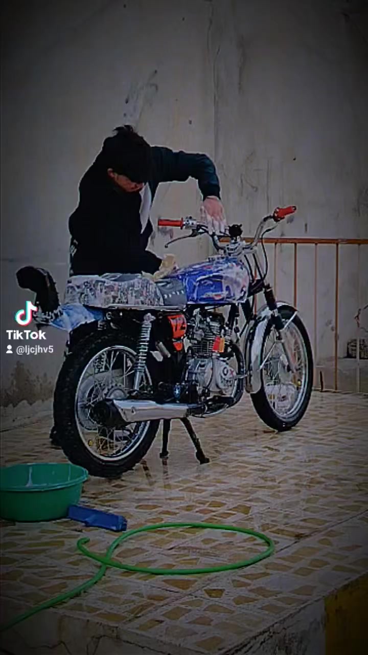 السلام عليكم ماطور تايكر للبيع 20 مامفتوح ماطور شرط وايرمنيه كلها شغلا نشرات كلها شغالا السعر خاص الرقم  ***********
