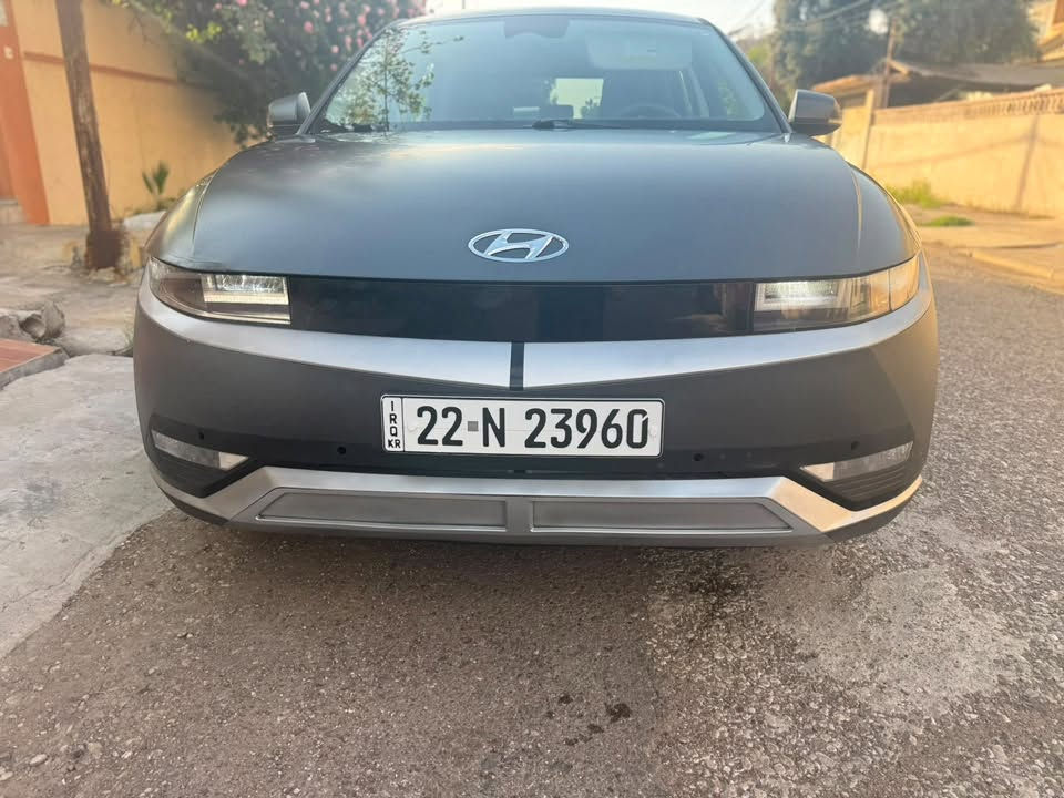 هيونداي أيونيك 5
كهربائية بالكامل 
ماشية 61 ألف كم 

السعر17000$

مدى الشحنة 520 كم 
كشنات جلد مع هيتر هيتر للستيرن 
تبريد قطعتين داخلية لونين 
السيارة نظيفة 
العنوان الموصل الأيمن

 رقم التواصل ::***********
