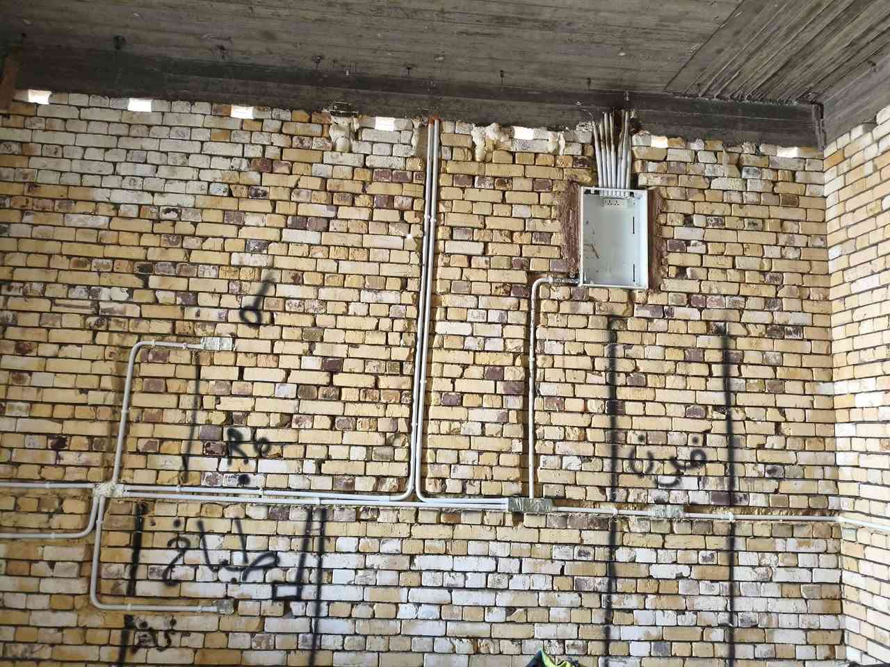 على بركية الله نتوكل  ، تم تأسيس كادر كهربائي ،
نعمل على اروع الموديلات الحديثة الخاصة بالكهرباء من منظومة كامرات وسبالت و سيركت وبنلات الحديثة 
والكادر بأسعار مناسبة وتنافسية (متواجدون ) 
***********
