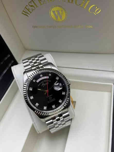 West End (The Classics)

وكالة كامل المرفقات 

ضمان سنه 

القطر 41 

مينا تيفاني 

25 حجر كريم داخل الماكنه 

اوتوماتيك 

زجاج كرستال ياقوتي مقاوم للخدوش 

فولاذ مقاوم للصدا 

مقاوم للماء 50 متر 

سير جوبلي 

توجد خدمة توصيل 

***********
