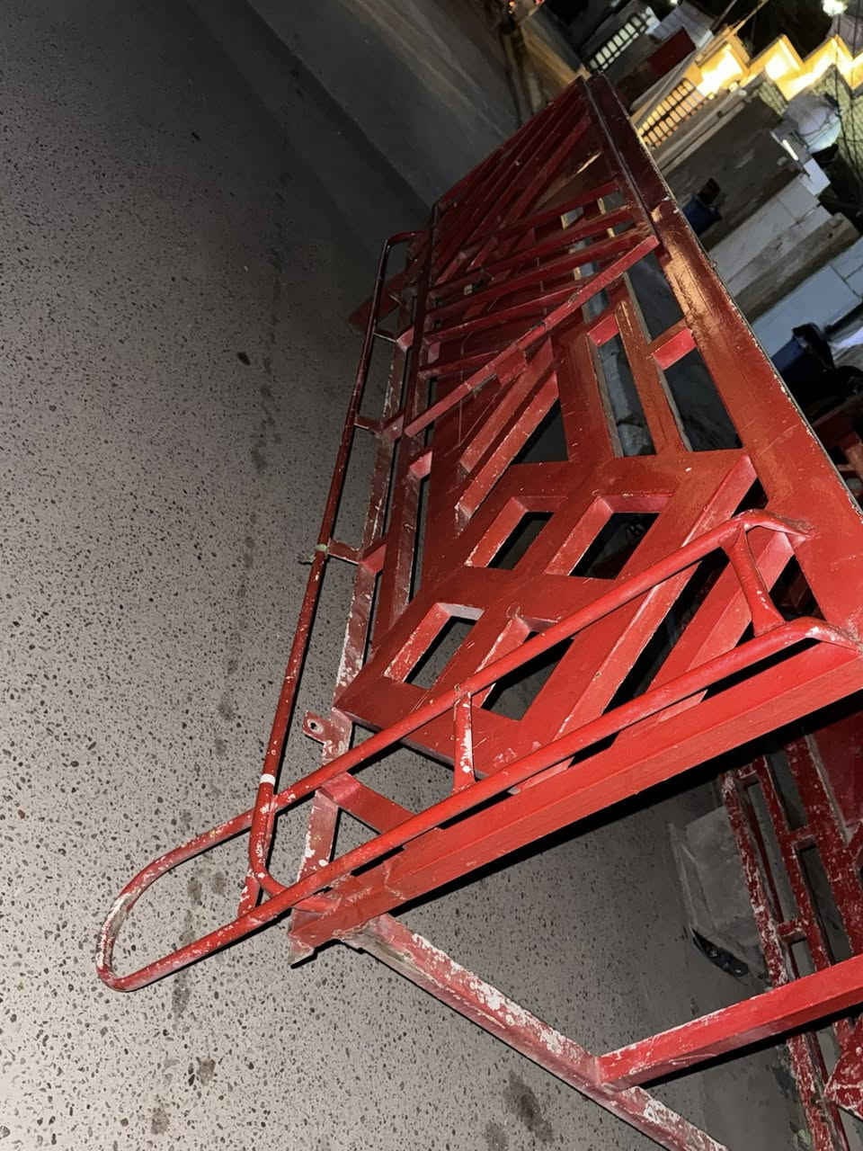 محجر مال كيا بنكو 7 جنكال  
السعر 225 ، ومحجر الأسود مال كيا  7 جنكال يرهم ع الفونتيره او ام عيون السعر 200.   العنوان بغداد البلديات  
الهاتف ***********
