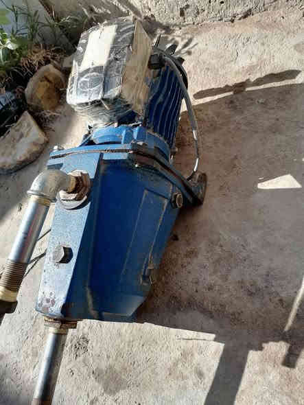 ماطورين للبيع قيم وخذ شرط الشغل مادخل تصليح
شرط السحب تسحب ماي كدامك وتأخذ/ رقم  (***********)
