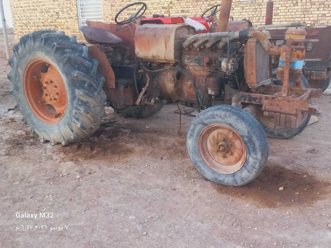 عنتر  للبيع تفصيخ  شغاله محرك  بم  هدروليك   العنوان ميسان  ***********
