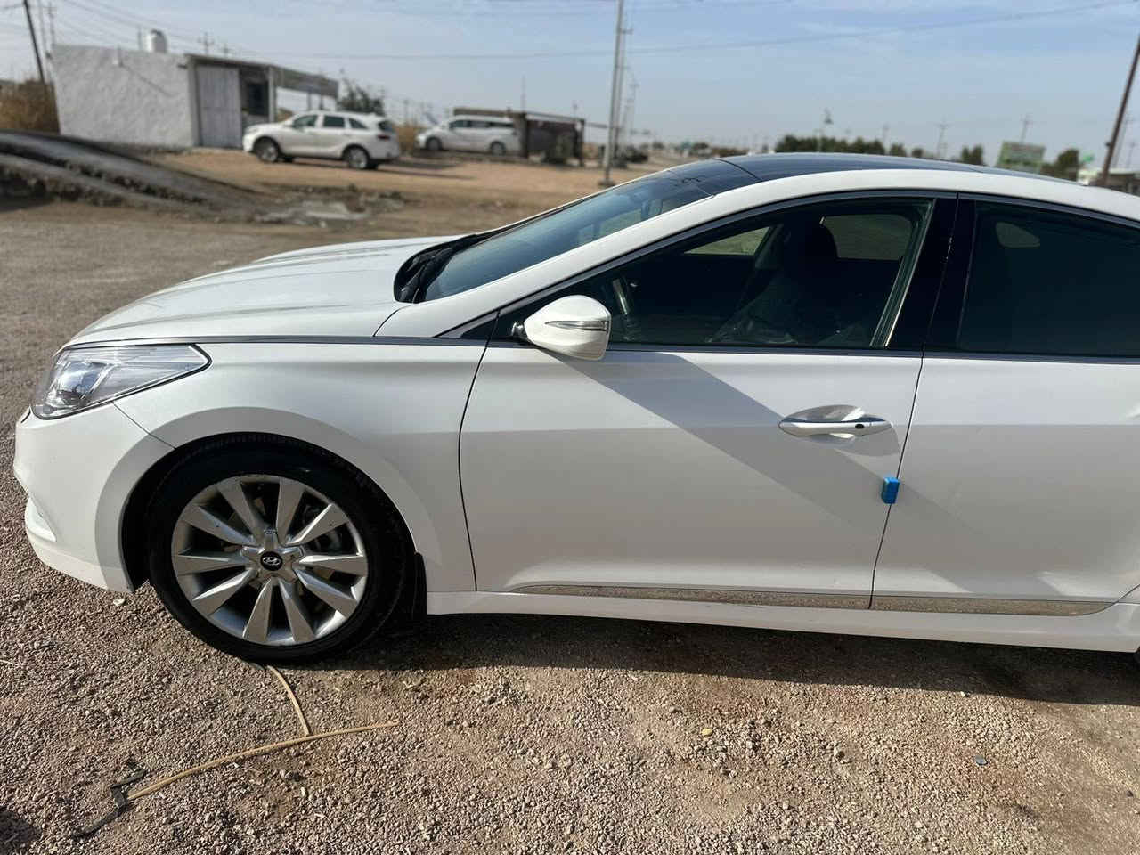 اللهم صل على محمد وال محمد ازيره موديل 2014 فول مواصفات عل اخر مكفوله كفاله عامه كير ومحرك شرط على وضع شركه تخم تاير صار سبوع من شاده تبريد تدفئه شغال حداديه شرط رقم بغداد تحويل مباشر بسم المشتري مكان سياره سماوه قضاء رميثه بيع او مراوس حسب القناعه شراي يتصل ما متواجد عل فيس ***********
