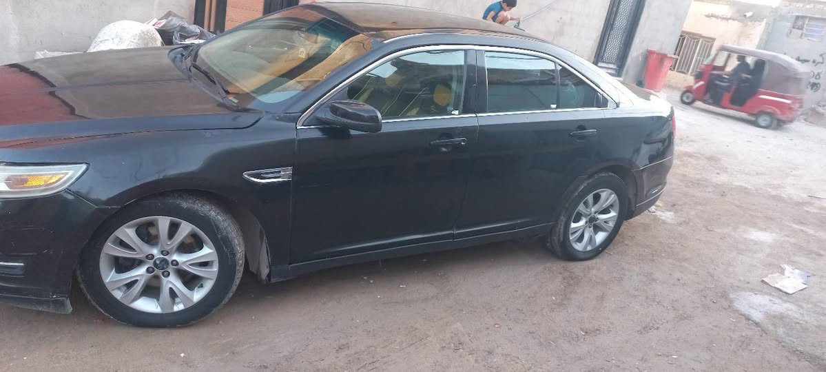 السلام عليكم فورد تورس موديل ٢٠١٢ وارد حادثها باب الخلفي وره الراكب مكينه وكير وتبريد كله تمام بيها نقص حداديه ترتيبات مو كلها للبيع السعر ٩٠ ورقه وبيها مجال للمعلومات اكثر الاتصال ***********
ابوعلاء
