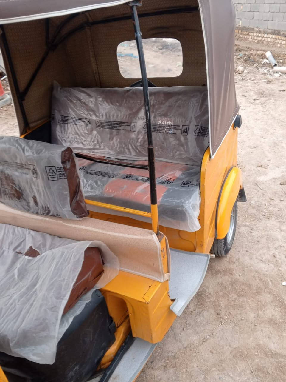 تكتك مديل 20  عنوان ناصريه سوق الشيوخ تكتك حيل نضيفه خياس ماكو معمره فقط الدوسه الاماميه كلشي بيه شغال محرك مكفول من تنقيص وتبخير واكسل وصوت   مسجل دوشمه غراضه وياها كامله السعر 5500ومجاله قليل للجيه   ***********
