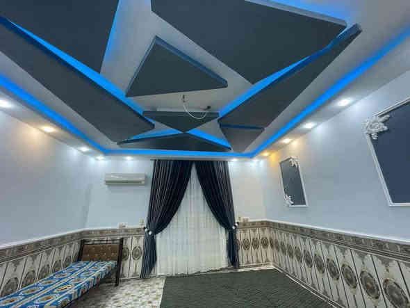 سلام عليكم يعلن مكتب حميد للاستثمار العقاري بيت للبيع مساحه 900 متر يحتوي على 3 غرف نوم صاله ومطبخ وخدمات وحولي طابو زراعي سند 25 منطقه الدوانم قرب الشرطة الخامسه ركن على شارعين السعر مناسب جدا لاستفسار اتصل على الرقم *********** ابو دموع
