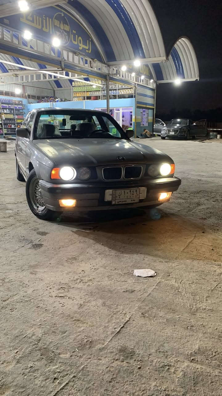 السلام عليكم بيع او مراوس حسب القناعه
535 اصل

رقم بغداد سنويه بعده ماساقطه راعيه بشارع فلسطين

 كير ومكينه جدد 

حداديه حلوه ٪؜80

تبريد شغال 

تخم تاير نضيف ويل خليه 

فتحه سلايت 

غرفه نضيفه كشنات جلد كهرباء

كهربائيات كله شغاله مابيه كلوب نقص

بجم عريض 

لايت زنون ناصي 

نصبته حلوه كاعده السياره

بيه نواقص كلش بسيطه مافارغ اسويهن 

سعره ٥٥ وبيه مجال

مكاني نجف / كوفه

رقمي *********** خابرني وتدلل
