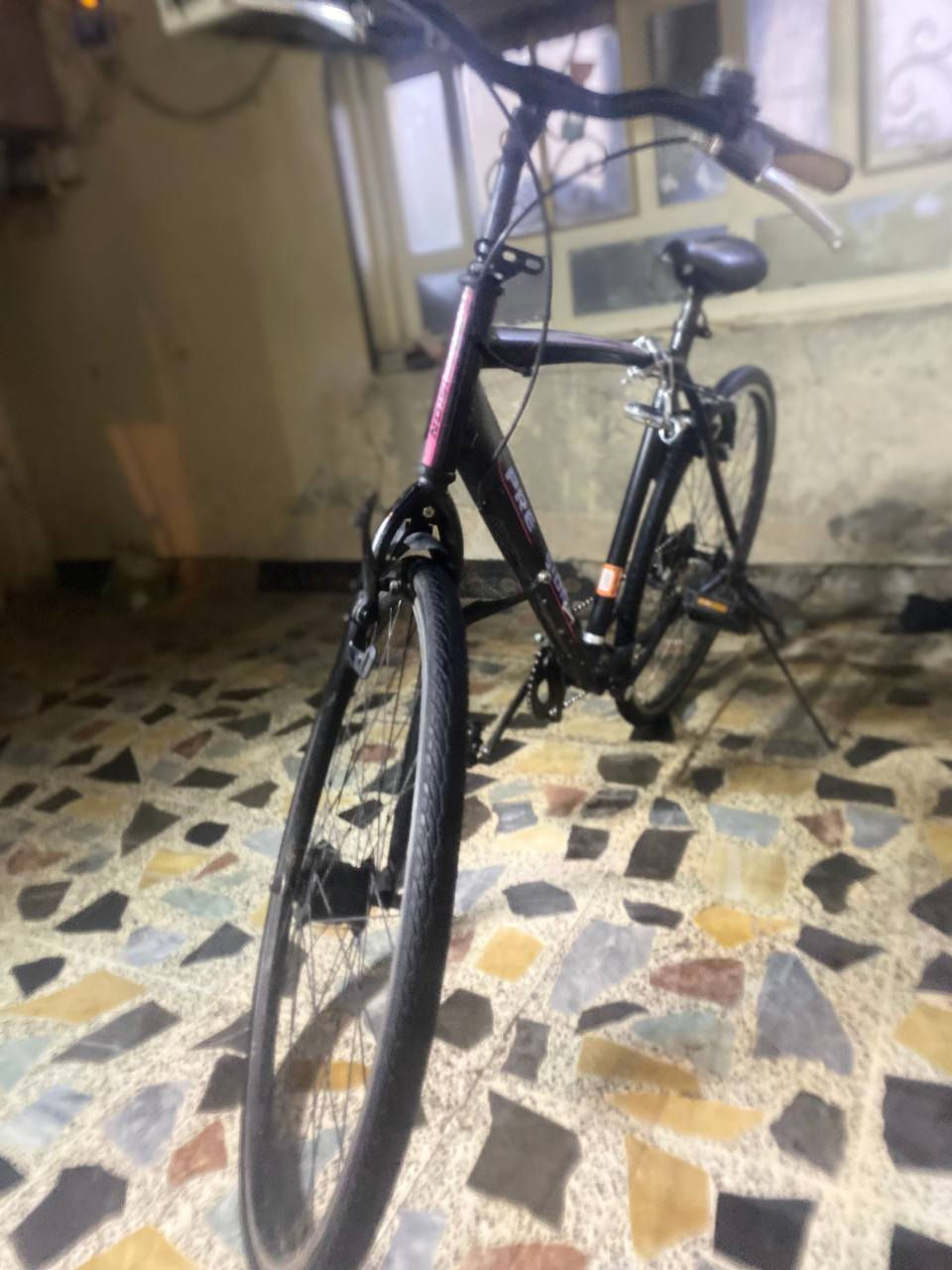 سي ٧٠٠ للبيع قيم واخذ
الرقم ***********
