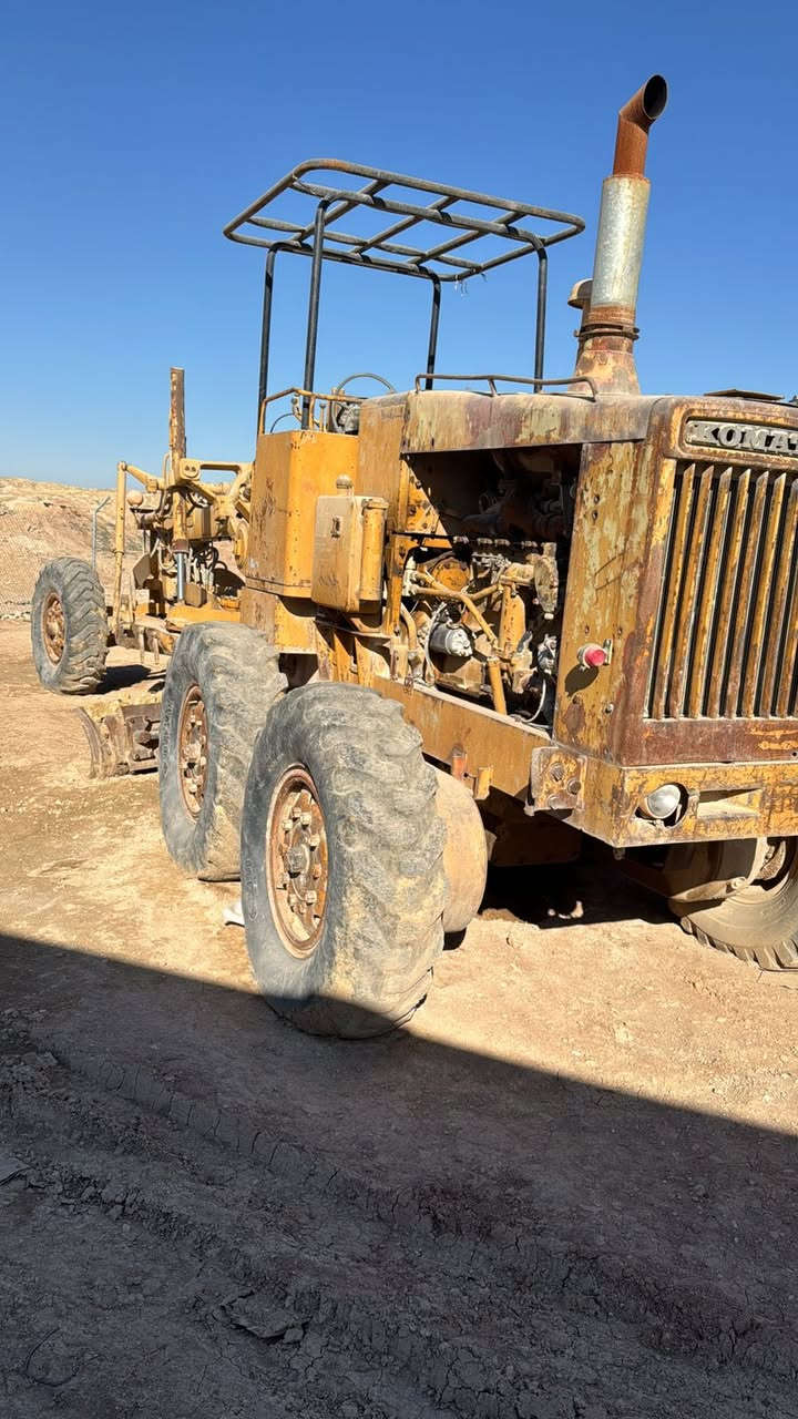 كريدر  نظيف شرط الشغل 
الموديل 81
حجم 605
الهاتف ***********
