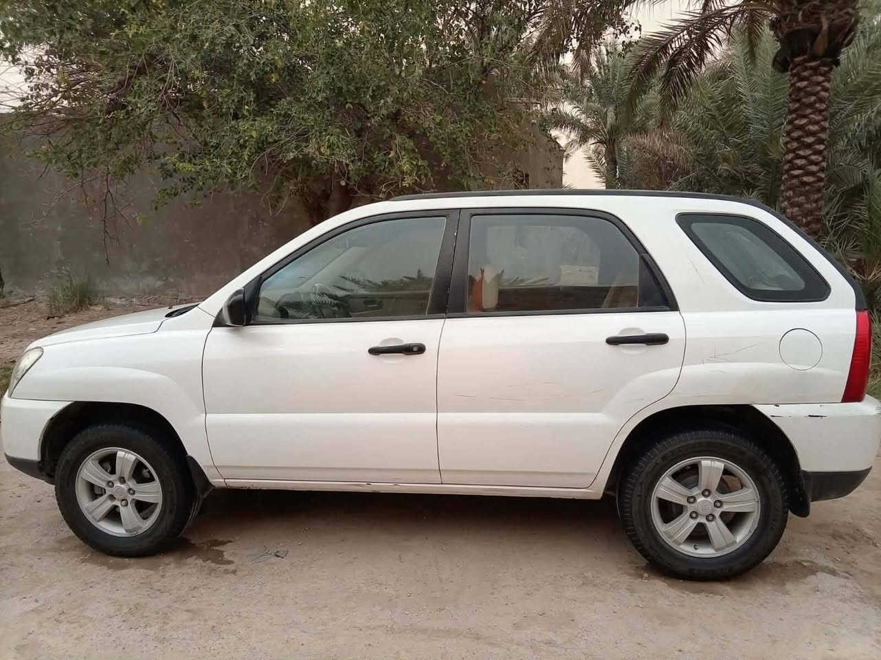 سلام عليكم
للبيع سيارة نوع كيا سبورتج 2009
خليجية كير محرك 2000  كفاله السياره من الصبغ والتبديل
تبريد
صدر امامي وخلفي
فتحة
ويل كب
سنتر لوك
رقم قادسية
 مكان السياره  الديوانيه ب113 وبيها مجال
ماجاوب خاص رقم  ***********
