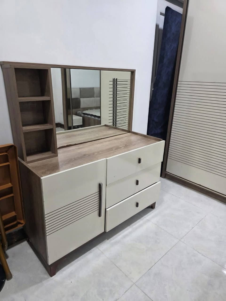 غرفه نوم مستعمل في أربيل
التواصل على الرقم ***********
شارع 40
5 قطع
