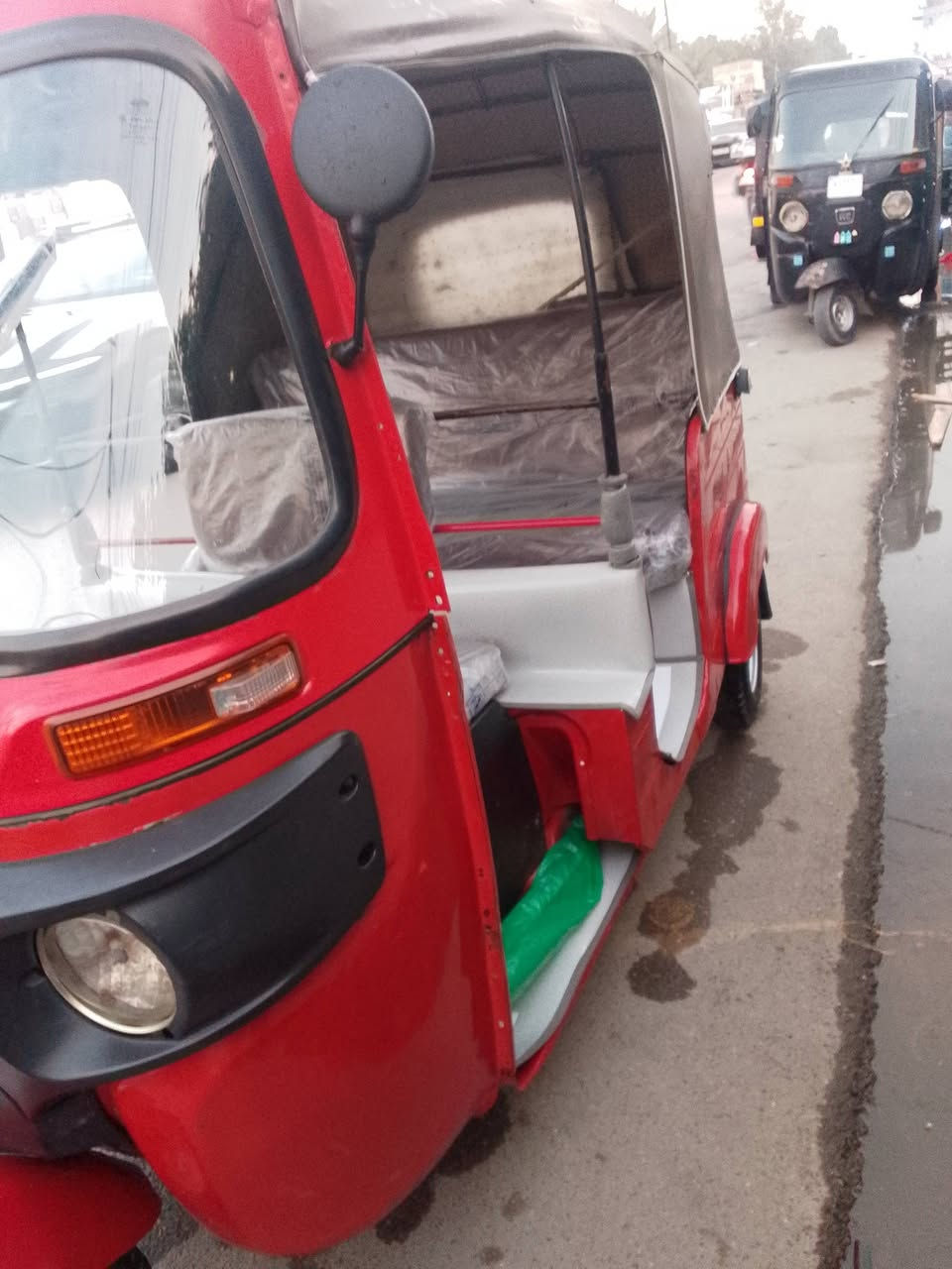 السلام عليكم تكتك 18شهر12يوم 26رقم رقم وسنويه التكتك خير من الله السعر 5700بيه مجال الرقم ***********
