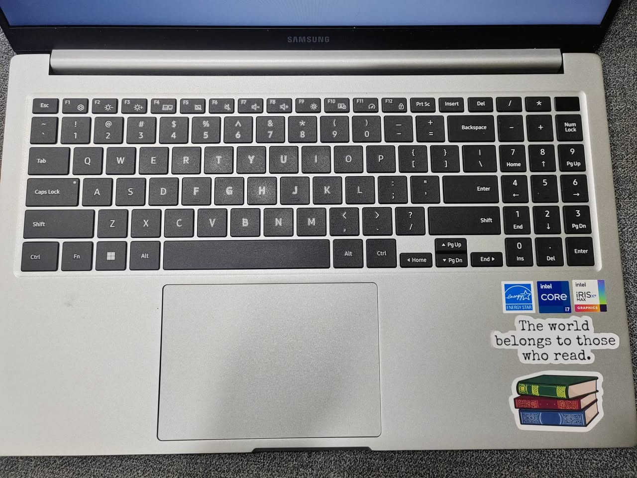 🔥 لابتوب Samsung وارد أمريكا للبيع 🔥
💻 Samsung Laptop ⚡ المعالج: Intel Core i7-1165G7 (جيل 11) 🧠 الرام: 16GB 🎮 كرت الشاشة: Intel Iris Xe MAX Graphics 4GB 💾 الخزن: SSD 512GB 🖥️ شاشة تاتش تدعم اللمس حتى 10 نقاط ✅ Windows 11 Home ✅ أداء ممتاز وسريع ✅ مناسب للشغل، الدراسة، التداول، والأعمال المكتبية
📍 الموقع: بغداد حي الجهاد 
اللابتوب بحالة ممتازة ووارد من أمريكا، والفحص متاح للجادين.
📩 للاستفسار أو المعاينة مراسلة الرقم..
***********
