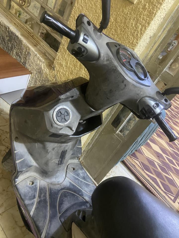 السلام عليكم للبيع سكنس فحل
دراجه خير من الله 
كهربائي كلها شغاله 
سلف هندر
عداد كتروني 
سعرها ٥٥٠
مكان بغداد حي كوفه

رقم واتساب فقط ***********
