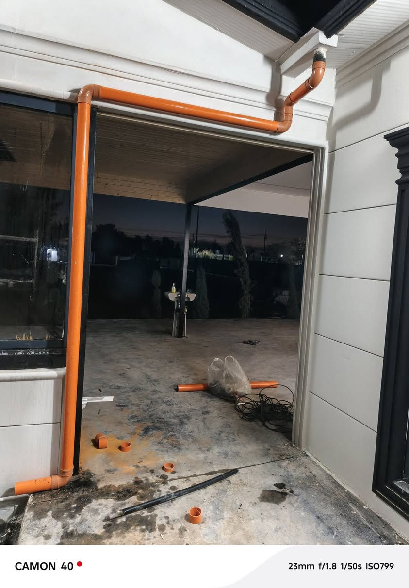 ئامادەین بۆ هەموو کارێکی ئاو و ئاوەڕۆی مالان . لەکەلار و دەوروبەری ***********
