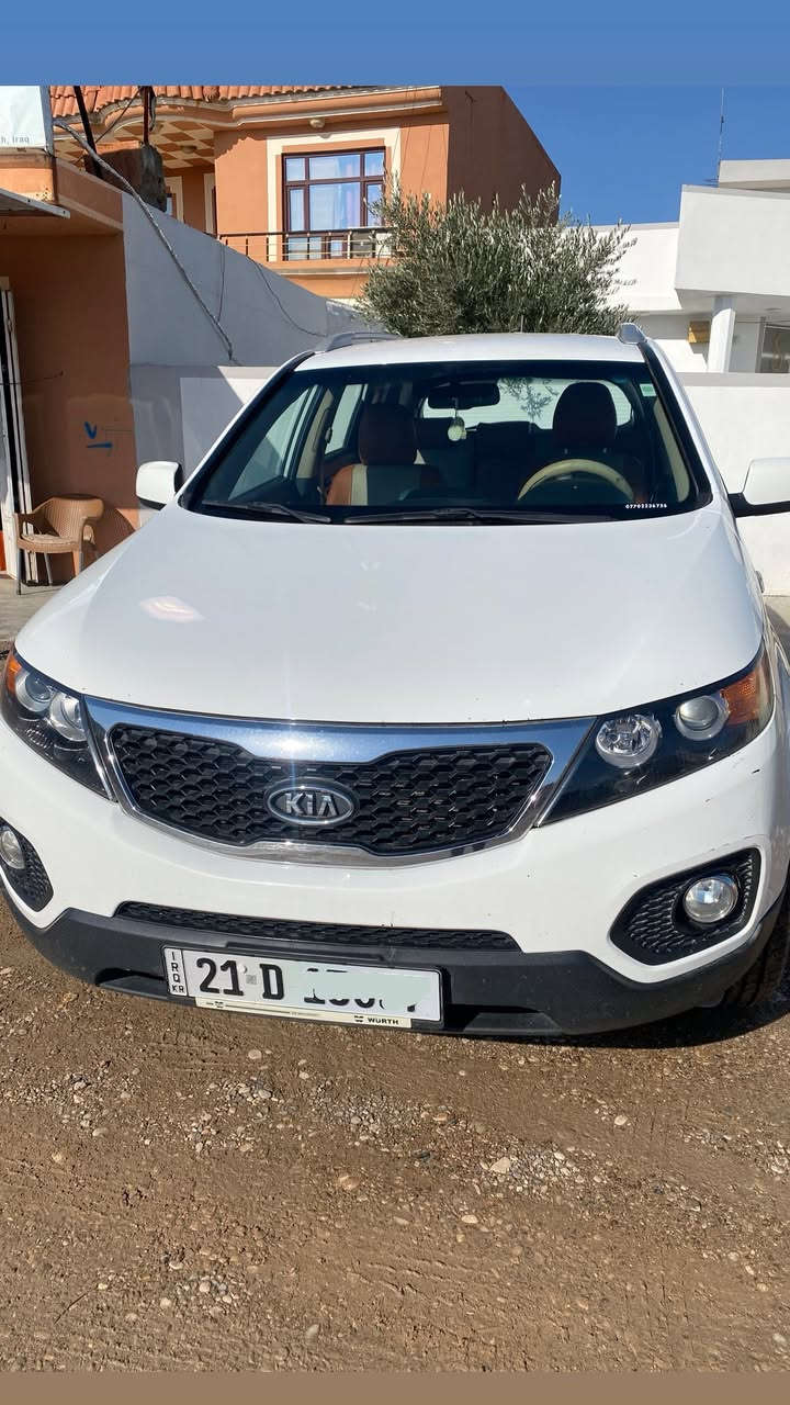 كيا سورينتو موديل 2012 مكفولة من الضربه والصبغ ، السعر155 ورقة ، للتواصل على هذا الرقم ***********
