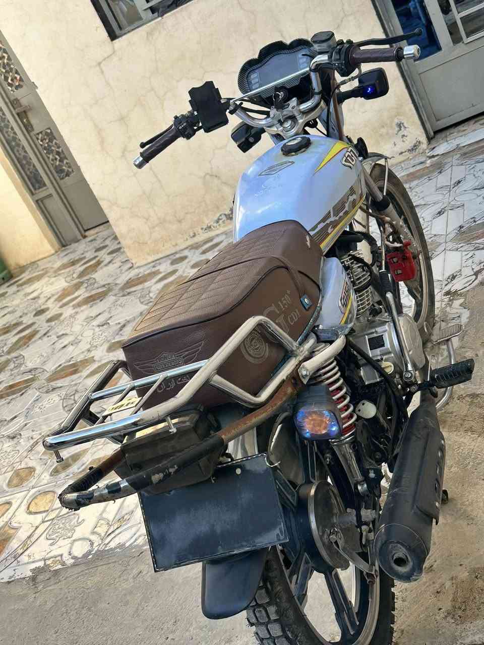 للبيع موديل ٢٣مفتوح مره وحده الدراجه نفس ما واضحه بلصور شويه بس نواقص بسيطه شغال كلشي ما بي  سعره ٥٥٠ الشراي يتصل ***********
