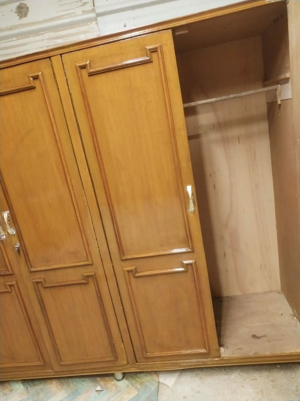 كنتور ابو6كامل ماعايز شي نضيف يداته وصبغ وقفاله ظهر ڱڵـه. جديد ب230وبي مجال


**إذا كنت صاحب هذا الإعلان وتريد حذفه لأي سبب، رجاءا أرسل رسالة إلى الدعم الفني**