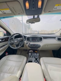 سورنتو ٢٠١٧ • V6 3.3 • ضرر ٣ قطع