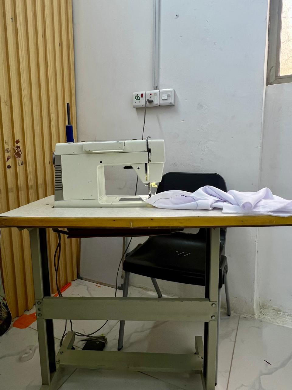 مكينه خياطه منزلي برذر السعر100الف المكان بغداد اتصال ***********
