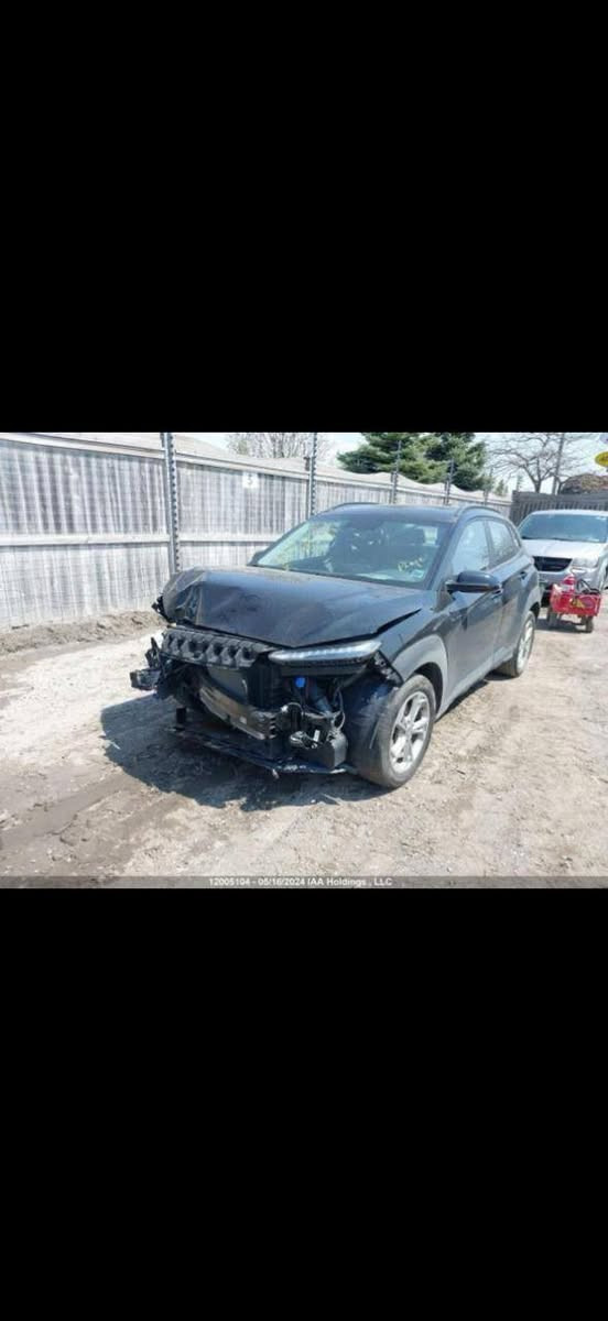 سلام عليكم هونداي كونا ٢٠٢٢ 
ماشيه ٢٣الف mil
محرك ٢٠٠٠دوش 
Awd 
اشارات مري 

رادرات ٣٦٠ درجه
تشغيل عن بعد 
مودات قياده 
تحكمات ستيرن السياره كولش نظيفه حادثهة فقط دعاميه وراجع بارد وسياقتها فقط داخل بغداد 
السعر ١٤٤٠٠ وبيها مجال بسيط 
للتواصل ***********
