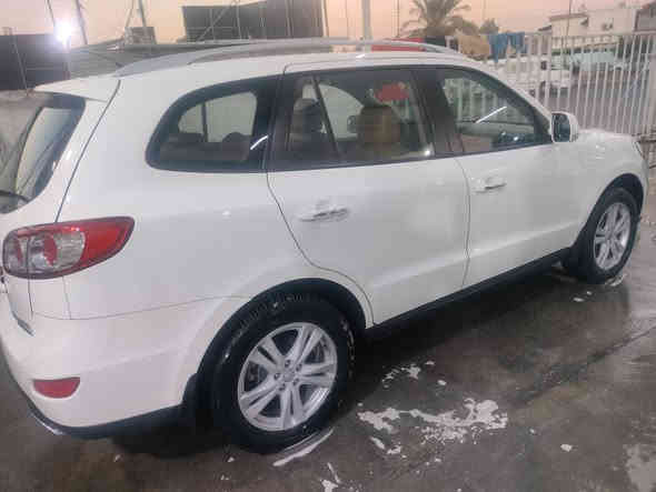 السلام عليكم سنتافيا خليجي بصمه فتحه موديل 10 سته سلندر فور ويل
كشن كهرباء صبغ دعاميه اماميه وبارد قليل  المحر
مفتوح  السعر 145.  مكان بغداد  ***********
