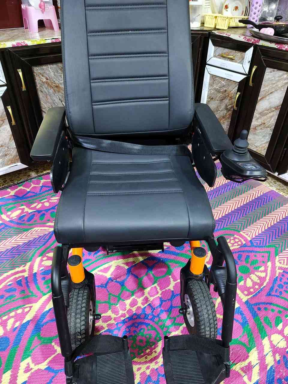 سلام عليكم 
عربانه كهربائيه ما مستخدمه البيع 
*********** الاتصال
