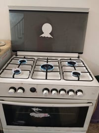 طباخ • فرن شغال • نضيف