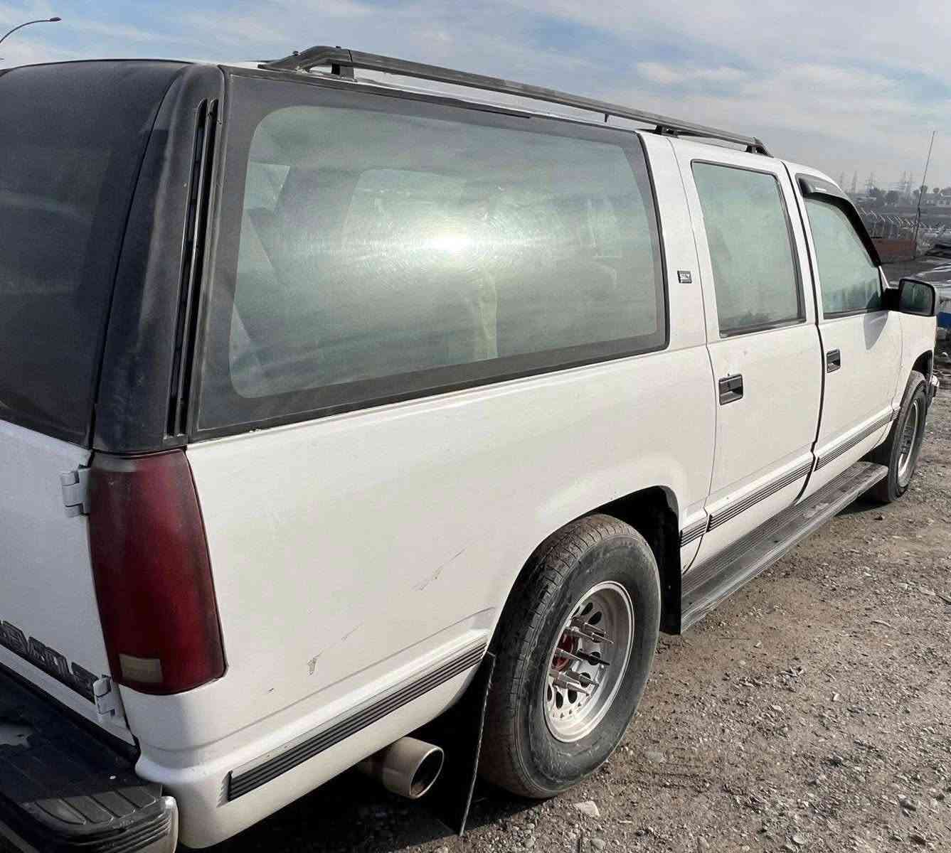 السلام عليكم 
تاهو موديل ١٩٩٧ 🇺🇸
رقم بغداد انكليزي سنويه جديد تشتري من الشرعي 🚦
محرك كير شرط مبدلت مال ٢٠٠٧ 🛑
منضومه غاز بيها جديد ⛽
سيارة جاهز عل شغل 💯
السعر ٧٠ وبيها مجال، 💵
قفل ماكو بالتلفون تعال شوف واقتنع
العنوان :- الموصل
للاتصال على هذا الرقم ‭٠٧٨٣ ٤٣٨ ١٢٧٩‬
