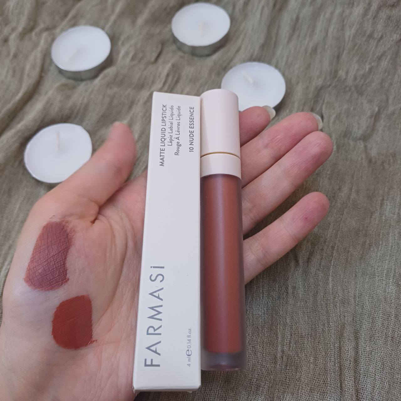 هذه مجموعة من أحمر الشفاه السائل المطفي من فارماسي (Farmasi Matte Liquid Lipstick). 
تأتي المجموعة في عبوة تحتوي على 12 قطعة.
تتميز بتركيبة غنية بالألوان وتدوم طويلاً دون أن تتسرب أو تنتقل.
القوام كريمي ينساب بسلاسة عند التطبيق.
تحتوي على مكونات مرطبة مثل زيت الأفوكادو وفيتامين E.

الفارمسي 🔥🔥🔥
12 لون

قطعة / 12


**إذا كنت صاحب هذا الإعلان وتريد حذفه لأي سبب، رجاءا أرسل رسالة إلى الدعم الفني**