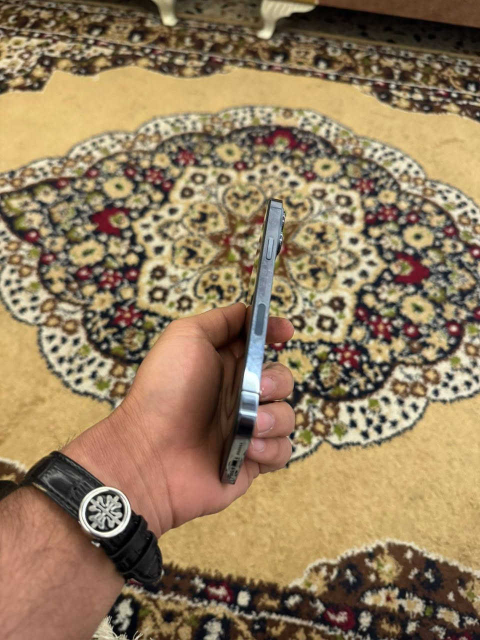 جهاز اول منزل اخذته
قبل ٤ سنوات مبدله شاشه ب٥٠٠ الف اصليه 
تجي شوف الوانها حركتها اذا مو اصليه لتاخذه 
بطاريه بدلتله احسن بطاريه بالسوك شحنه يوم كامل 
ذاكرته واحد تيرا يعني ١٠٢٤ كيكا 
مكاني يم سيطره شعب دوامي زيونه كراده 
*********** سعر ٥٢٥
