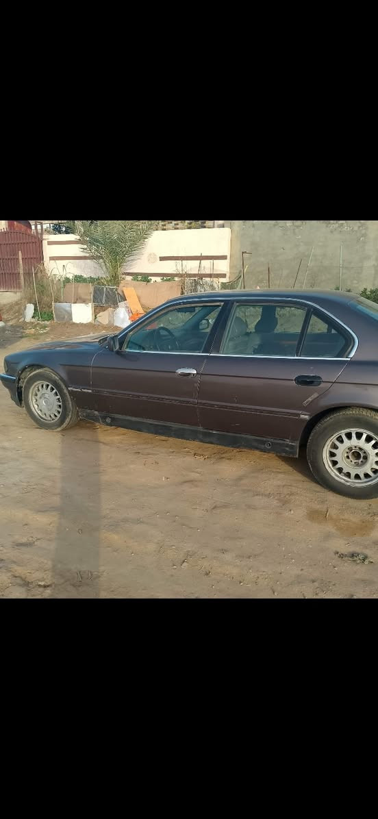 سعره ٣٥ وبيه مجال
بي ام خفاش ٩٧ محوره  vvt رقم بغداد  مكان السياره كربلاء طويريج 
***********
***********
