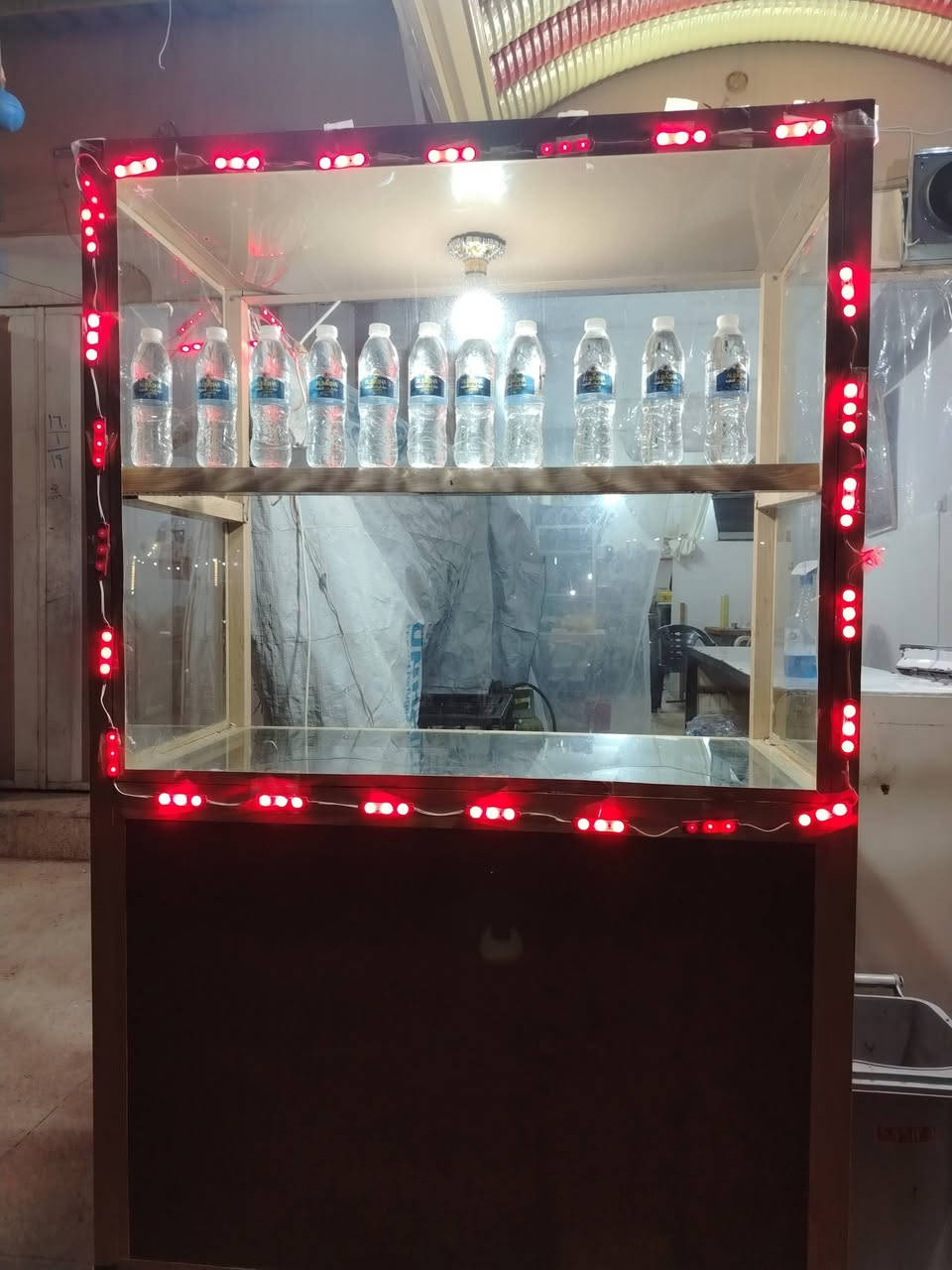 أغراض مطعم للبيع مع تكت ساحبه مستعمل ثلاث اشهر للبيع تواصل علئ رقم ***********
