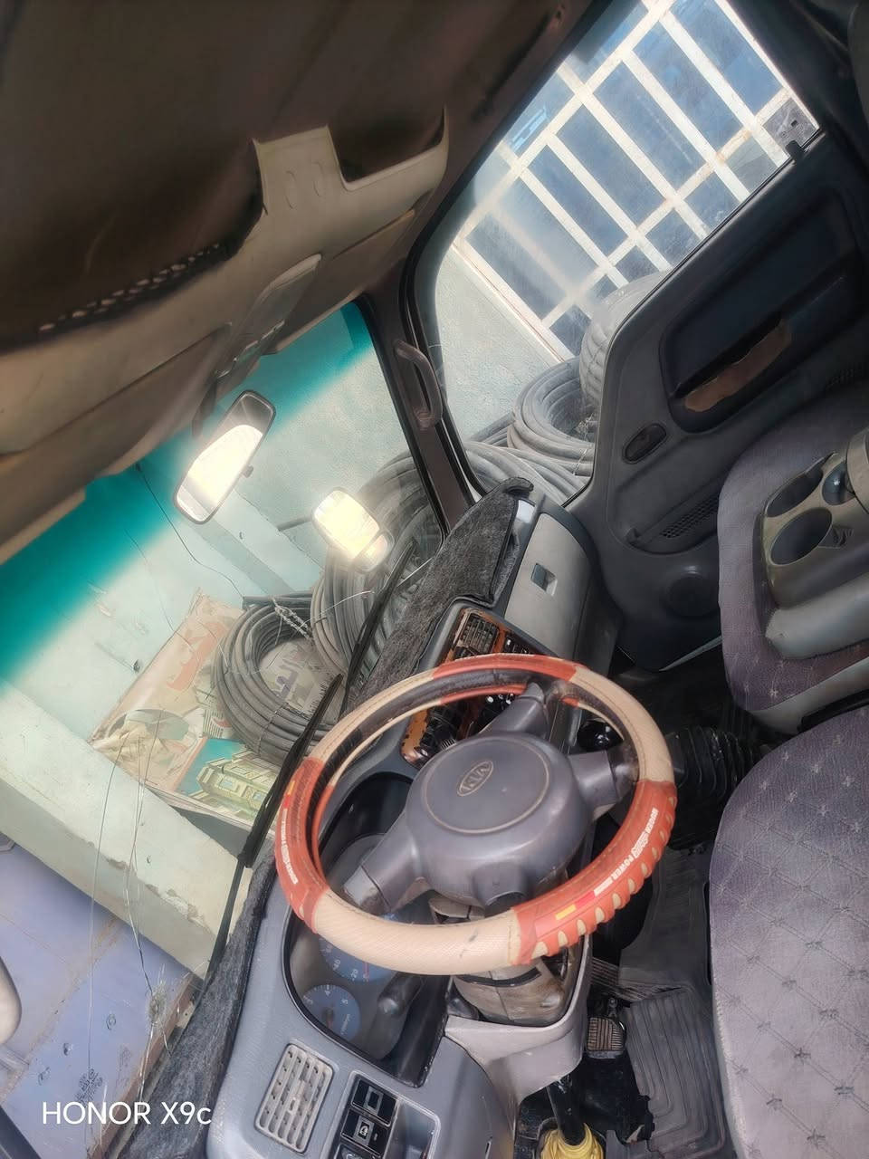 كيا ام عيون 2002
رقم انبار 
سيارة نضيفة صدر ومحرك ودواخل نضيف 
كهربائيات و شاصي ومحرك و كير كلة نضيف 
السعر 75 ورقة 
مكان ابوغريب الزيدان
***********
