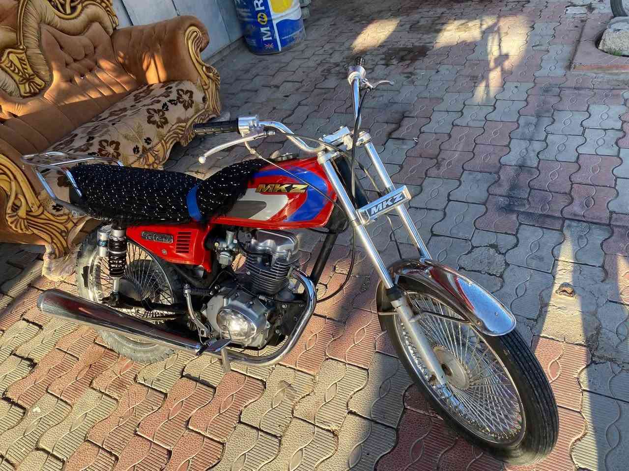 للبيع دراجه مكز ايراني اصل مكينه (پؤر) (4 كير) شرط فصلة
دراجه تانكي كشن جامغ قبغ زنجير ركبة كلة جديد
تايرات وياله دبلات امامي خلفي كلة جديد شاصي نضيف
سعر (325) بي مجال بصيط بدون اوراق 
رقم (***********) مكاني خانقين جبراوة
