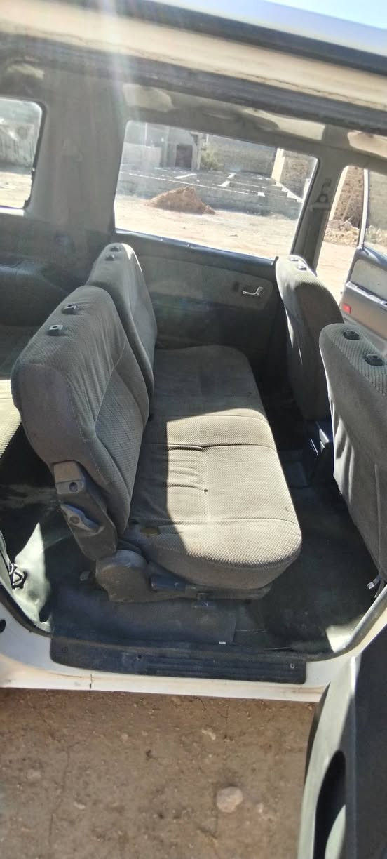 للبيع مسبوشي ٧ راكب موديل ٩٤ مكينه وكير جدد وضفيرة جديدة وتخم تاير جديد سيارة يسرة بلاد مكاني نجف ناحية الحرية
السعر ٤١ وبيه مجال
***********
