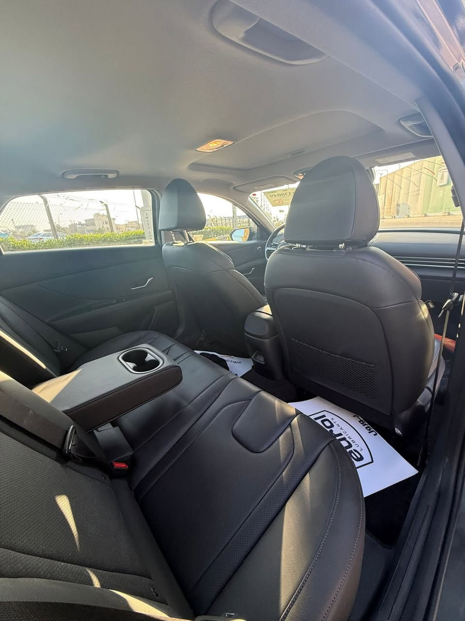 السلام عليكم    سياره للبيع
هونداي النترا موديل 25 سياره فوووول لمتدد هايبرد سياره جديده ودخول جديد ماشيه (900) اقل الالف فووول لل اخير حادثها ٤ أصابع بلبنيد حته الدعاميه نفسها ممبدلها 
بدون قطره صبغ سياره فول لمتدد ميحتاج اذكر مواصفات 
مكان السياره بغداد الغزاليه 
للاستفسار :***********
