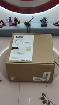 جهاز مجهول • مع ملحقات • إلكترونيات