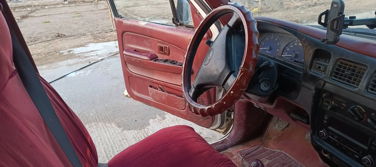 بيكم جمره امتجايه بسمنه 2004شاصي ومكينه وكير اكسن مكفول والسياره امتجايه والمكان واسط الكوت   السعر 70 وبيه مجال قليل  الرقم  ***********
