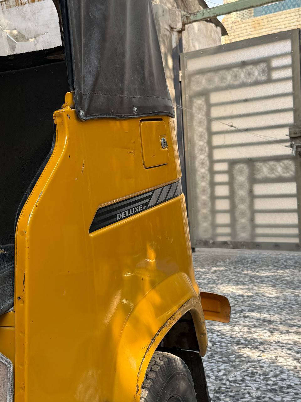 سلام عليكم تكتك TVSمديل 2020 رقم كربلاء تكتك محرك مال 22 محرك مكفول كشر مابي اي ضربه فقط تلحيضات بسيطه تكتك عوزهة ترتيب  معممر دوسات بس ماصابغهن مثل ما موضح بصور عوزهة صليب +جاملغ +جادر دشبول بيهة مال22 صفاحه موس مابيه اي شي نصبتهة كلش حلوه بس يحتاجلهة ترتيب تخم تاير جديد باتري جديد تحويل شوكت متريد كهربايات كلهة شغاله تكتك نكره سلف مال عيشه سعرهة 4100 قفل قفل مكاني بل امين قرب مركز شرطة هاي كل تفاصيل موجوده
***********
