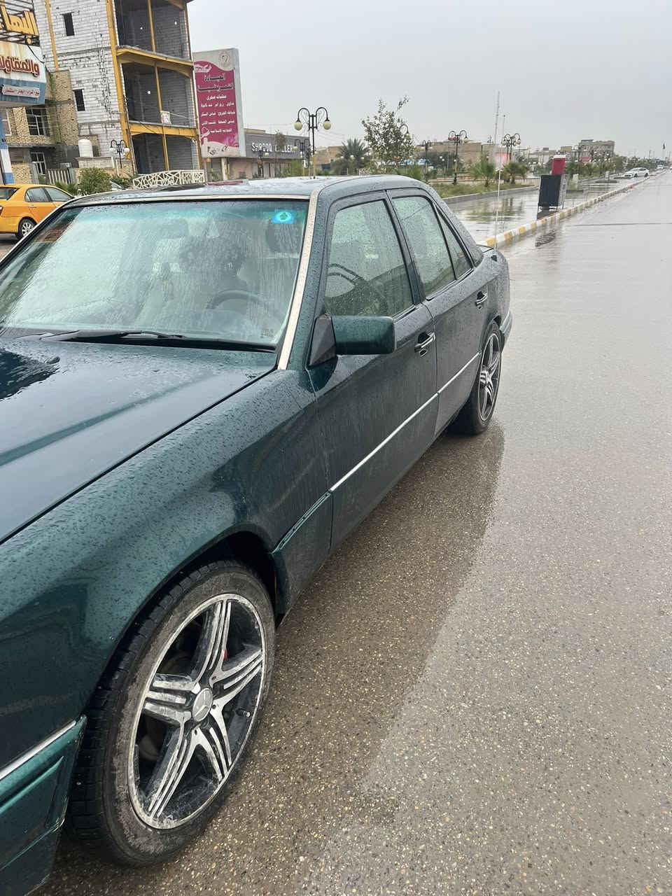 السلام عليكم
مارسيدس دب بيبي شبح موديل 95 رقم بغداد انگليزي باسمي اللون زيتوني سياره نظيفه وجاهزه 
محرك بلاد خراطيم 6 سرندر
دواخل بيجي
كشنات جلد كهرباء
مرايات كهرباء 
فتحة قماره شغاله
حداديه جديده
ويل كب 18 جديد
تخم تاير جديد 
السعر 85
العنوان ناصريه مركز


**إذا كنت صاحب هذا الإعلان وتريد حذفه لأي سبب، رجاءا أرسل رسالة إلى الدعم الفني**