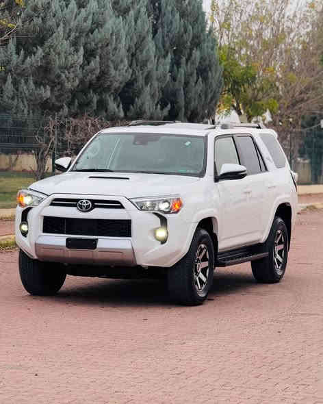 ماشاءالله  
TOYOTA  4RUNNER TRD Off Road Model2024✍️ 
تويوتا 4 رنر  
~ وارد أمريكا  
~ موديل 2024
~ محرك 6 سلندر  / V6 
~ مواصفات  TRD Off Road Prenium
~فول مواصفات 1/1
~فتحة ( سيلايت)
~بصمة 
~ دبل أكسله ( 4*4)
~ شاشة كبير  
~   كاميرة خلفية
~ كشن  جلدة كهربائية 
~سكان هيترة 
~ داخل اسود 
~ رادار امامي و جانبية 
~تحديد سرعة 
~نظام ECO
~ حجم تايرات١٧ ويل بيلادي 
~ (  5 ) خمسة راكب 
~ماشي  16  الف ميل
~ جملغ و باب و حافه بوند 
~ ايرباك سترن وبردة مرجعت ببلادي اصلية 
~سيارة رقم كاتي لازم ترقيم شيمالية 
~ رقم شانسي موجود في المنشور 
~صورة حادث موجودة في المنشور 
~ سعر( 298 )💰ورقة دولار بيها مجال 🤏
~ مكان عقرة معرض كوره ك 
رقم تلفون و واتساب ☎️
***********
