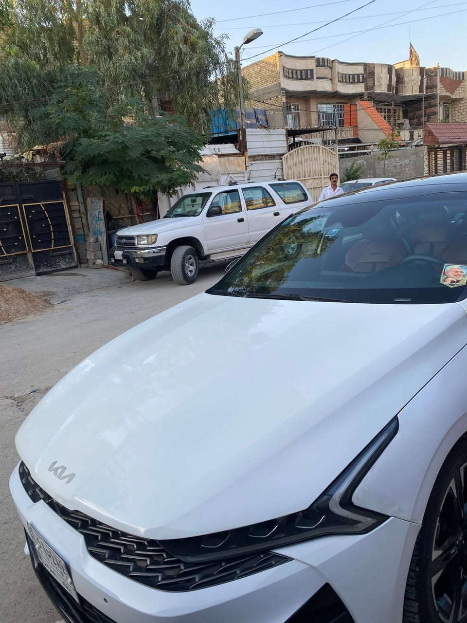 سيارة كي فايف K5 موديل 2022
وراد امريكي سيارة جاهزه 
تخم تاير صدر 75٪ 
فول مواصفات سعر 182$
وبيها مجال بسيط مكاني البلديات حي التراث 
غير متواجد ع فيس اتصال ***********
