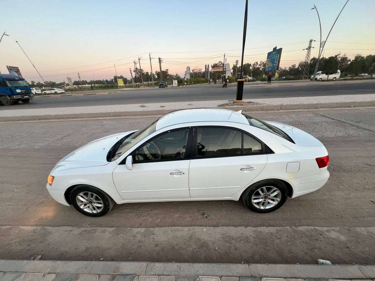 سوناتا للبيع موديل 2010امريكي مكينة 2400مكفولةتدفئة تبريد كلة شغال السعر110 رقم الهاتف ***********
