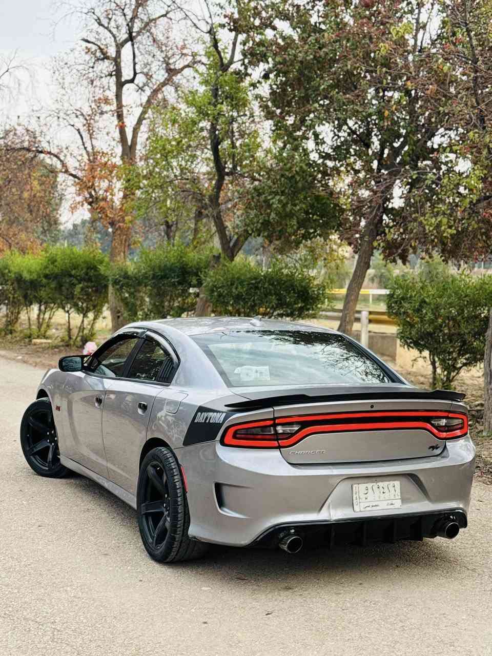 صلو على محمد وال محمد 
جارجر موديل 2016 ارتي 5700 بدون صبغ 
كير مكينه اكسل تدفئه  تبريد بشرط عل فحص
لغد شاصي داخل كلها مكفوله كفاله عامه 
السياره بيها فقط البنيد مبدل  ومحدث الباقي بدون صبغ
السياره بلاديه دبات اصليه ريمون برمجه بلاديه بعدها عل وضع البلاد بدون اي ملاعيب عل بلاد بعدها وبيها ويل نجمه اصلي وتايرات 315 السياره بيها لوحات جدد فقط عل استلام دولي طالعات بس استلمهن مكاني ديالى بعقوبه ***********
السعر ١٧٥ للبيع والمراوس وفقط نقد
