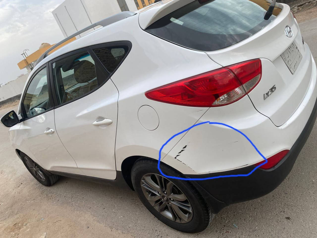 السلام عليكم ...
توسان خليجي موديل 2014 أبيض محرك 2000 دوش بأسمي مرحلة الى المشروع الوطني ، السيارة أستخدام شخصي ، ماشية 154900 قابل للزيادة السيارة بأسمي تحويل ثاني يوم فقط تحويل (بدون وكالة) ، ضررها ركن الجاملغ الامامي الأيسر والبنيد وقليل من الجاملغ الامامي الأيمن بدون لغد ولا شواصي موضح باللون الأحمر مع شخط موضح بالصورة بالدعامية الخلفية اليسرى باللون الازرق والباقي شوفت العين سعرها (145 $) وبيها مجال للشراي
عنواني : البصرة / حي بغداد
للإستفسار الإتصال بالرقم ***********
